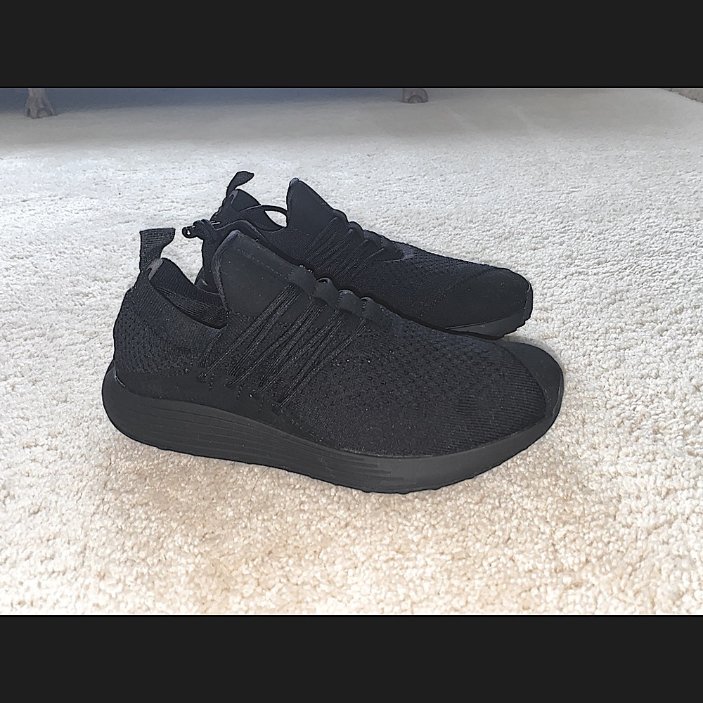 Lane Eight Tennis Shoes